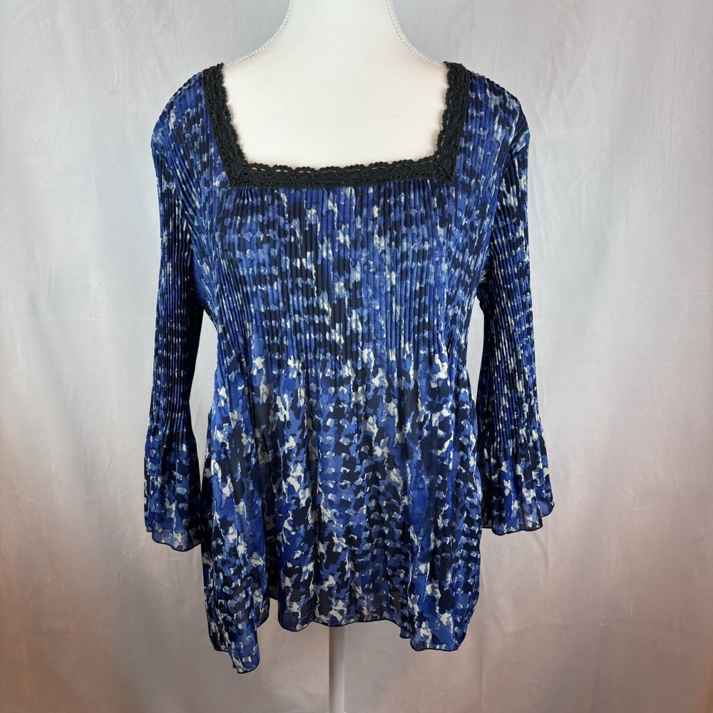 Plisse Women's Blue white crinkled flare sleeve square neck Y2k blouse size XL